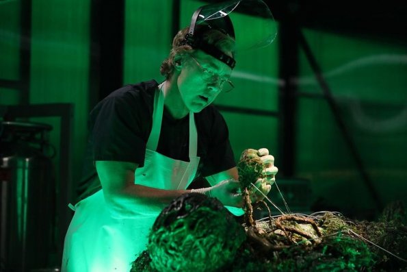 swamp-thing-episode-109-the-anatomy-lesson-promotional-photo-03