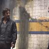 The 100 -- "Fog of War"  -- Image: HU206b_0053 -- Pictured (L-R): Henry Ian Cusick as Kane and Isaiah Washington as Jaha -- Photo: Cate Cameron/The CW -- ÃÂ© 2014 The CW Network, LLC. All Rights Reserved
