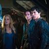 The 100 -- "Spacewalker" -- Image: HU208a_0009 -- Pictured (L-R): Eliza Taylor as Clarke, Thomas McDonell as Finn, and Bob Morley as Bellamy -- Photo: Diyah Pera/The CW -- ÃÂ© 2014 The CW Network, LLC. All Rights Reserved