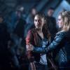 The 100 -- "Spacewalker" -- Image: HU208b_0402 -- Pictured (L-R): Lindsey Morgan as Raven and Eliza Taylor as Clarke -- Photo: Diyah Pera/The CW -- ÃÂ© 2014 The CW Network, LLC. All Rights Reserved