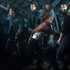 The 100 -- "Spacewalker" -- Image: HU208b_0406 -- Pictured (L-R): Lindsey Morgan as Raven and Kendall Cross as Byrne -- Photo: Diyah Pera/The CW -- ÃÂ© 2014 The CW Network, LLC. All Rights Reserved