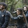 The 100 -- "Fallen" -- Image HU310b_0145 -- Pictured (L-R): Bob Morley as Bellamy, Marie Avgeropoulos as Octavia, and Henry Ian Cusick as Kane -- Credit: Bettina Strauss/The CW -- ÃÂ© 2016 The CW Network, LLC. All Rights Reserved