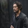 The 100 -- "Shifting Sands" -- Image Number: HUN505a_0131.jpg -- Pictured: Bob Morley as Bellamy -- Photo: Katie Yu/The CW --  ÃÂ© 2018 The CW Network, LLC. All rights reserved.