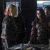 The 100 -- "Shifting Sands" -- Image Number: HUN505a_0254.jpg -- Pictured (L-R): Eliza Taylor as Clarke, Marie Avgeropoulos as Octavia and Bob Morley as Bellamy -- Photo: Katie Yu/The CW --  ÃÂ© 2018 The CW Network, LLC. All rights reserved.