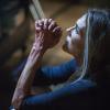 The 100 -- "Acceptable Losses" -- Image Number: HU507a_0278.jpg -- Pictured: Paige Turco as Abby -- Photo: Jack Rowand/The CW -- ÃÂ© 2018 The CW Network, LLC. All rights reserved.