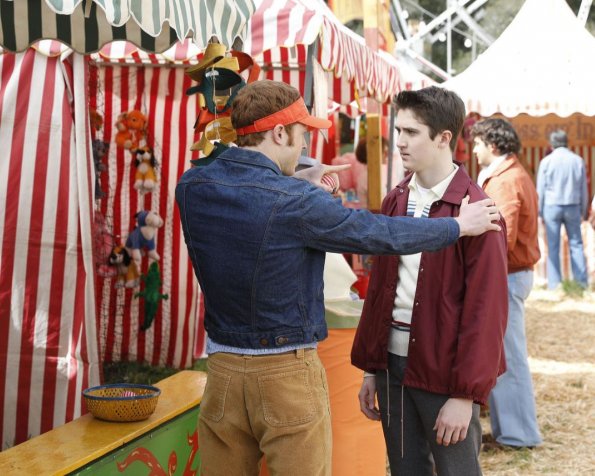 the-kids-are-alright-episode-121-mikes-award-promotional-photo-02