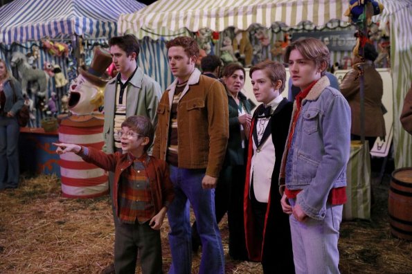 the-kids-are-alright-episode-121-mikes-award-promotional-photo-12