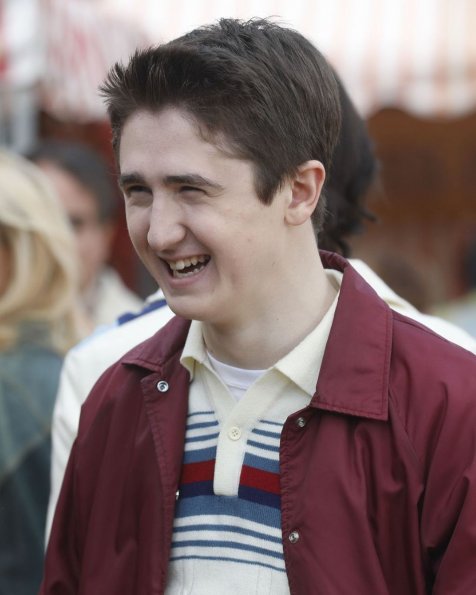 the-kids-are-alright-episode-121-mikes-award-promotional-photo-19