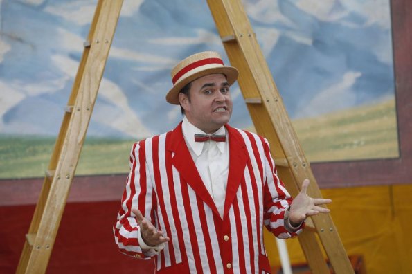 the-kids-are-alright-episode-121-mikes-award-promotional-photo-23
