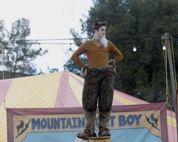 the-kids-are-alright-episode-121-mikes-award-promotional-photo-24
