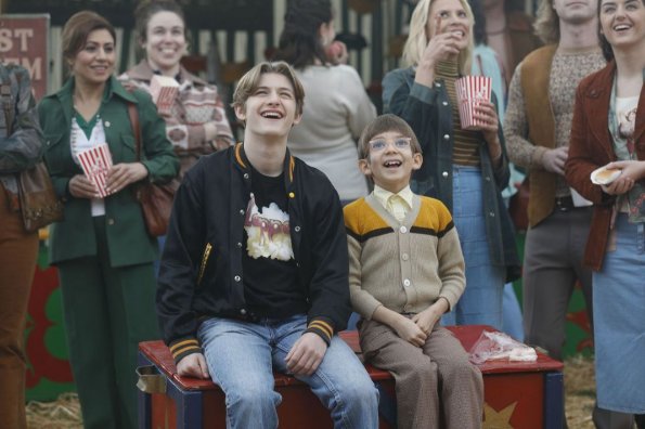 the-kids-are-alright-episode-121-mikes-award-promotional-photo-29