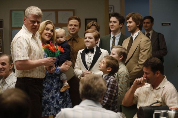 the-kids-are-alright-episode-121-mikes-award-promotional-photo-41