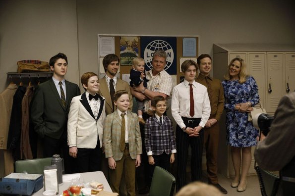 the-kids-are-alright-episode-121-mikes-award-promotional-photo-50