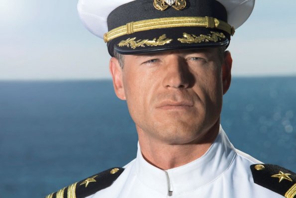 The Last Ship - Cast Promotional Photos (1)