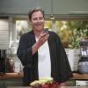 The Millers - Episode 1.03 - The Phone Upgrade - Promotional Photos (2)