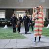 The Millers - Episode 1.05 - Giving the Bird - Promotional Photos (7)