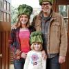 The Millers - Episode 1.15 - You Betcha - Promotional Photos (1)