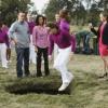The Neighbors - Episode 1.20 - Sing Like a Larry Bird - Promotional Photos (4)