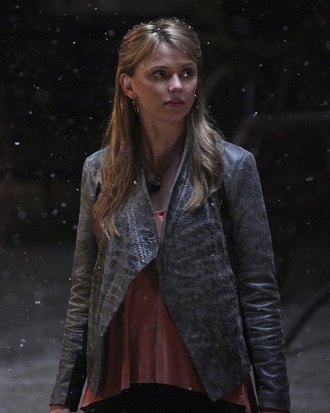 The Originals -- "Ashes to Ashes" Image Number: OG222b_0234.jpg -- Pictured: Riley Voelkel as Freya -- Photo Credit: Annette Brown/The CW -- ÃÂ© 2015 The CW Network.  All Rights Reserved.