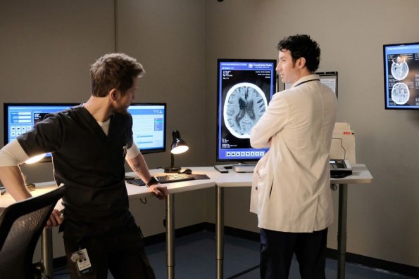 214_the-resident_photo06