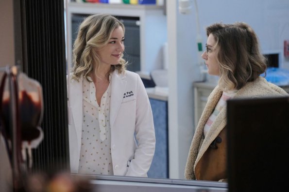 217_the-resident_photo01