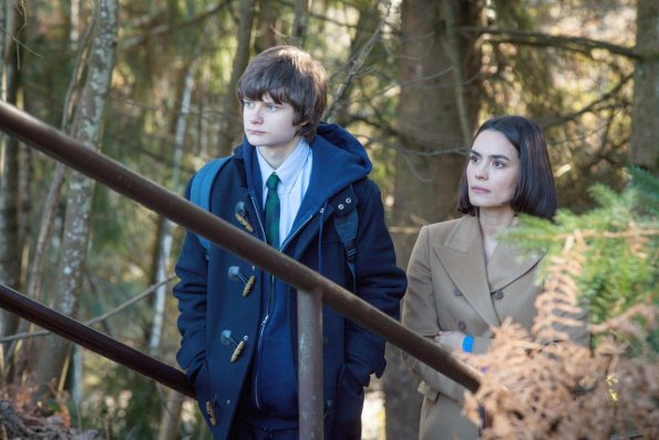 WAYWARD PINES:  Pictured L-R:   Charlie Tahan and Shannyn Sossamon.  WAYWARD PINES is set to premiere Thursday, May 14 (9:00-10:00 PM ET/PT) on FOX.  ©2015 Fox Broadcasting Co.  Cr: Leanne Hentscher/FOX.