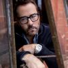 "In The Wild" -- Pictured: Jeremy Piven as Jeffrey Tanner. A user of Sophe, the cutting-edge crowdsourcing platform, uploads new footage of Jeffrey Tanner\'s daughter, Mia, being strong-armed by an unknown man five months prior to her murder. Also, Tanner enlists Sophe to help with Cavanaugh\'s case of a missing teenager, on WISDOM OF THE CROWD, Sunday, Oct. 8 (8:00-9:00 PM, ET/PT), on the CBS Television Network. Photo: Robert Voets/CBS ÃÂ©2017 CBS Broadcasting, Inc. All Rights Reserved.