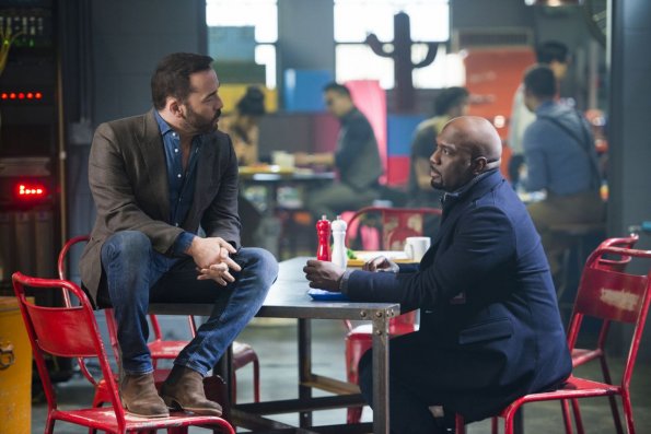 WISDOM OF THE CROWD stars Jeremy Piven (left) as Jeffrey Tanner, a visionary tech innovator who creates a cutting-edge crowdsourcing app to solve his daughter\'s murder, and revolutionize crime solving in the process. To assist him, Tanner recruits Det. Tommy Cavanaugh (Richard T. Jones), the original cop who investigated the murder but was unceremoniously forced off the case. This fall, WISDOM OF THE CROWD will be broadcast Sundays (8:00-9:00 PM, ET/PT) on the CBS Television Network.   Photo: Diyah Pera/CBS  é2017 CBS Broadcasting, Inc. All Rights Reserved WISDOM OF THE CROWD stars Jeremy Piven (left) as Jeffrey Tanner, a visionary tech innovator who creates a cutting-edge crowdsourcing app to solve his daughter\'s murder, and revolutionize crime solving in the process. To assist him, Tanner recruits Det. Tommy Cavanaugh (Richard T. Jones), the original cop who investigated the murder but was unceremoniously forced off the case. This fall, WISDOM OF THE CROWD will be broadcast Sundays (8:00-9:00 PM, ET/PT) on the CBS Television Network.   Photo: Diyah Pera/CBS  é2017 CBS Broadcasting, Inc. All Rights Reserved