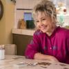 "Poker, Faith, and Eggs"-- Pictured: Meemaw (Annie Potts). When George Sr. is rushed to the emergency room, Meemaw (Annie Potts) comes to babysit, and the kids have an adventure getting to the hospital on their own, when YOUNG SHELDON returns in its new time period, Thursday, Nov. 2 (8:31-9:01 PM, ET/PT) on the CBS Television Network. Photo: Michael Desmond/Warner Bros. Entertainment Inc. ÃÂ© 2017 WBEI. All rights reserved.