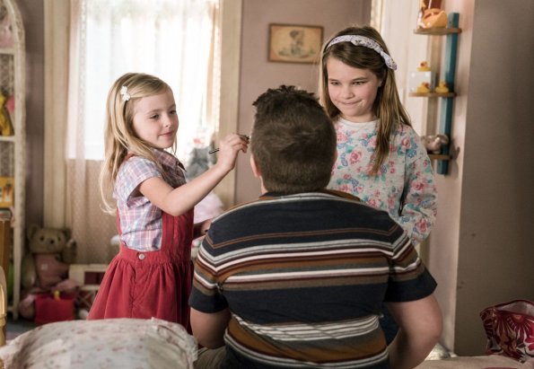 "Jiu-jitsu, Bubble Wrap, and Yoo-hoo" - Pictured: Bobbi Sparks (Ella and Mia Allan), Billy Sparks (Wyatt McClure) and Missy (Raegan Revord). Sheldon is bullied by an unlikely character, and Mary and George disagree on how to handle the situation, on YOUNG SHELDON,ÃÂThursday, April 5ÃÂ(8:31-9:01 PM, ET/PT) on the CBS Television Network. Photo: Michael Desmond/Warner Bros. Entertainment Inc. é 2018 WBEI. All rights reserved. "Jiu-jitsu, Bubble Wrap, and Yoo-hoo" - Pictured: Bobbi Sparks (Ella and Mia Allan), Billy Sparks (Wyatt McClure) and Missy (Raegan Revord). Sheldon is bullied by an unlikely character, and Mary and George disagree on how to handle the situation, on YOUNG SHELDON,ÃÂThursday, April 5ÃÂ(8:31-9:01 PM, ET/PT) on the CBS Television Network. Photo: Michael Desmond/Warner Bros. Entertainment Inc. é 2018 WBEI. All rights reserved.