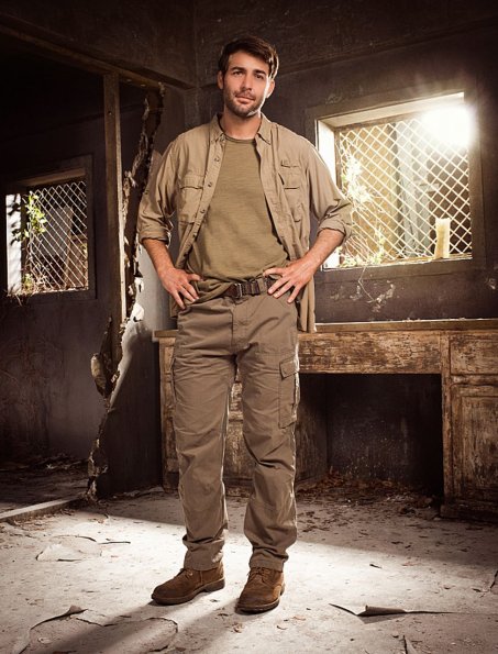 James Wolk stars as  Jackson Oz in CBS\'s   new series ZOO  which premieres Tuesday, June 30 on the CBS Television Network. Photo by Timothy Kuratek/ CBSÃÂ©2015 CBS Broadcasting Inc. All Rights Reserved