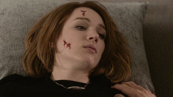 "The Black Forest" -- After Mitch\'s alter ego, Mr. Duncan, attacks the team\'s plane then flees, Jamie, Abe and Max (Robin Thomas) set out to find him and help, on ZOO, Thursday, August 24 (10:00-11:00 PM, ET/PT) on the CBS Television Network. Pictured Kristen Connolly as  Jamie Campbell Photo: Best Possible Screen Grab /CBSÃÂ©2017 CBS Broadcasting, Inc. All Rights Reserved