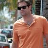 THE FINDER:  The new procedural drama starring Geoff Stults (&#x201c;She&#x2019;s Out of My League&#x201d;) as an Iraq war vet with an extraordinary ability to help people find the unfindable will premiere midseason on FOX.  &#xa9;2011 Fox Broadcasting Co.  Cr:  Glenn Watson/FOX