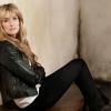 sleepyhead-natascha-mcelhone-as-anne-coburn-2