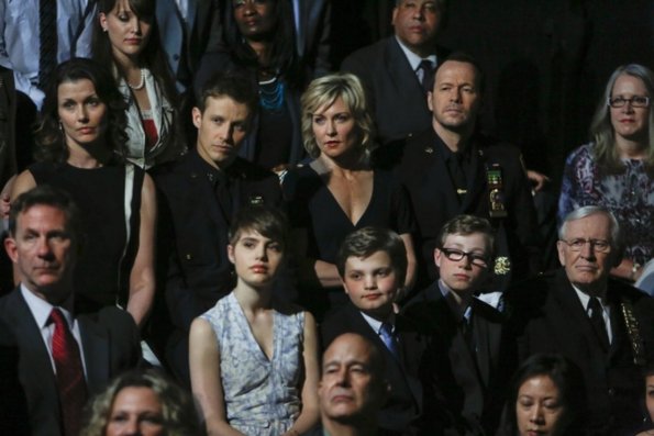 Blue Bloods - Episode 4.22 - Exiles (1)