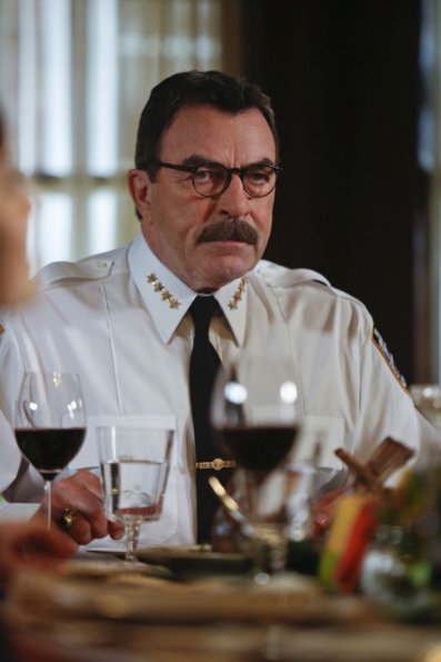 Blue Bloods - Episode 4.22 - Exiles (5)