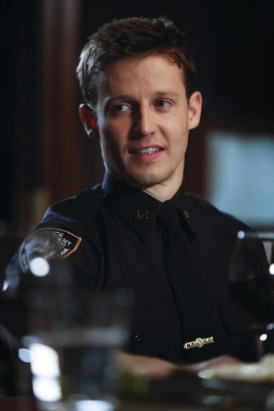 Blue Bloods - Episode 4.22 - Exiles (8)