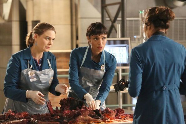 Bones-S11_1110-sc7-PM_0025_hires2