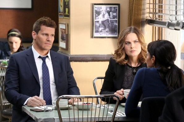 BONES: L-R: David Boreanaz, Emily Deschanel and Tamara Taylor in the Spring premiere "The Death In The Defense" episode of BONES airing Thursday, April 14 (8:00-9:00 PM ET/PT) on FOX.  ©2016 Fox Broadcasting Co.  Cr:  Patrick McElhenney/FOX