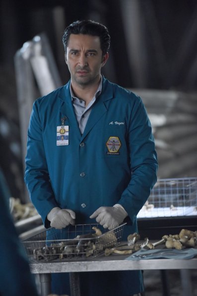 Bones-Ep1212_Sc20-RM_00861_hires1 Bones-Ep1212_Sc20-RM_00861_hires1
