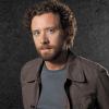 BONES:  TJ Thyne as Dr. Hodgins.  BONES premieres Tuesday, Sept. 13 (8:00-9:00 PM ET/PT) on FOX.  ™©2005 FOX BROADCASTING COMPANY.  Cr:  Frank Ockenfels/FOX.