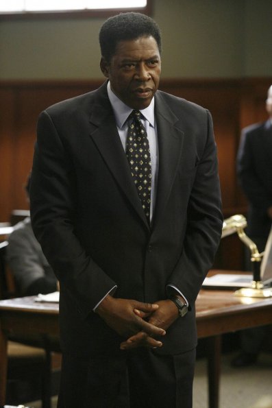 BONES: Ernie Hudson guest-stars as an attorney hired to protect a troubled youth in the BONES episode "Man in the Mansion" airing Wednesday, Feb. 7 (8:00-9:00 PM ET/PT) on FOX. ©2006 Fox Broadcasting Co. Cr: Isabella Vosmikova/FOX BONES: Ernie Hudson guest-stars as an attorney hired to protect a troubled youth in the BONES episode "Man in the Mansion" airing Wednesday, Feb. 7 (8:00-9:00 PM ET/PT) on FOX. ©2006 Fox Broadcasting Co. Cr: Isabella Vosmikova/FOX