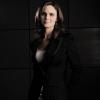 BONES:  Emily Deschanel as Dr. Temperance Brennan in the second season of BONES premiering Wednesday, Aug. 30 (8:00-9:00 PM ET/PT) on FOX.   ©2006 Fox Broadcasting Co. Cr: Art Streiber/FOX 