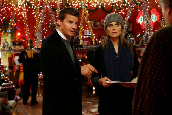 BONES: Booth (David Boreanaz, L) and Brennan (Emily Deschanel, R) to to victim and Santa impersonator Kristopher Kringle's apartment to look for clues but find a winter wonderland in the BONES episode "The Santa in the Slush" airing Tuesday, Nov. 27 (8:00-9:00 PM ET/PT) on FOX. ©2007 Fox Broadcasting Co. Cr: Isabella Vosmikova/FOX BONES: Booth (David Boreanaz, L) and Brennan (Emily Deschanel, R) to to victim and Santa impersonator Kristopher Kringle's apartment to look for clues but find a winter wonderland in the BONES episode "The Santa in the Slush" airing Tuesday, Nov. 27 (8:00-9:00 PM ET/PT) on FOX. ©2007 Fox Broadcasting Co. Cr: Isabella Vosmikova/FOX