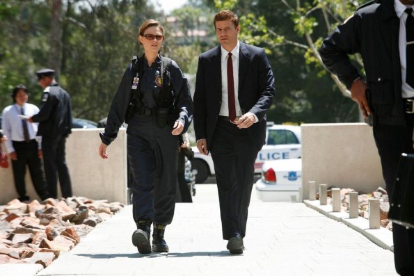 BONES: Booth (David Boreanaz, R) and Brennan (Emily Deschanel, L) invesigate an office building where remains of an employee are found in an elevator shaft in the BONES episode "The Crank in the Shaft" airing Wednesday, Oct. 1 (8:00-9:00 PM ET/PT) on FOX. ©2008 Fox Broadcasting Co. Cr: Greg Gayne/FOX BONES: Booth (David Boreanaz, R) and Brennan (Emily Deschanel, L) invesigate an office building where remains of an employee are found in an elevator shaft in the BONES episode "The Crank in the Shaft" airing Wednesday, Oct. 1 (8:00-9:00 PM ET/PT) on FOX. ©2008 Fox Broadcasting Co. Cr: Greg Gayne/FOX