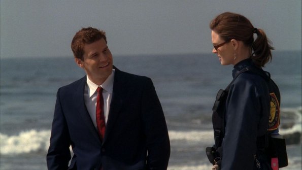 BONES: When Booth (David Boreanaz, L) and Brennan (Emily Deschanel, R) find a severed body in the Chesapeake Bay, they investigate the parishioners of a small community church in the BONES episode "The He in the She" airing Wednesday, Oct. 8 (8:00-9:00 PM ET/PT) on FOX. ©2008 Fox Broadcasting Co. Cr: FOX BONES: When Booth (David Boreanaz, L) and Brennan (Emily Deschanel, R) find a severed body in the Chesapeake Bay, they investigate the parishioners of a small community church in the BONES episode "The He in the She" airing Wednesday, Oct. 8 (8:00-9:00 PM ET/PT) on FOX. ©2008 Fox Broadcasting Co. Cr: FOX