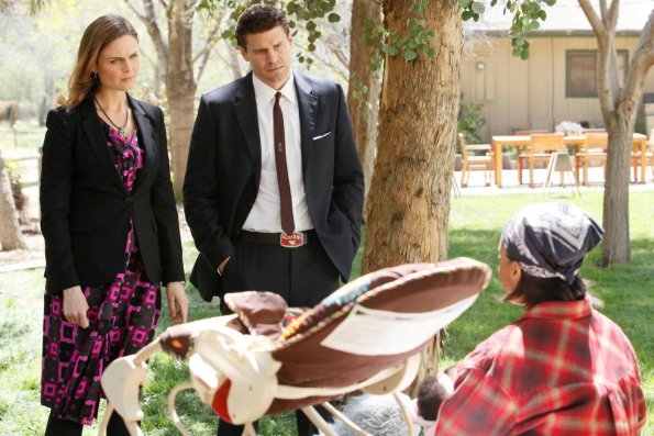 BONES:  Brennan (Emily Deschanel, L) and Booth (David Boreanaz, R) question the wife of a wine critic when a decomposed body is found at a vineyard in the BONES episode &quot;The Critic in the Cabernet&quot; airing Thursday, May 7 (8:00-9:00 PM ET/PT) on FOX.  &#xa9;2009 Fox Broadcasting Co.  Cr:  Richard Foreman/FOX