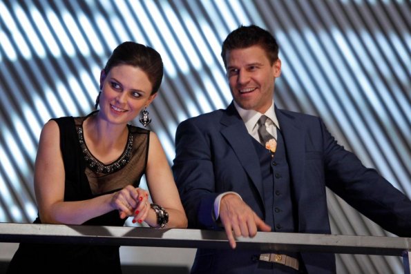 BONES: In an episode with a twist, Brennan (Emily Deschanel, L) and Booth (David Boreanaz, R) are owners of &quot;The Lab&quot; nightclub who are under investigation for murder  in the BONES season finale episode &quot;The End in the Beginning&quot; airing Thursday, May 14 (8:00-9:00 PM ET/PT) on FOX.  &#xa9;2009 Fox Broadcasting Co.  Cr:  Greg Gayne/FOX