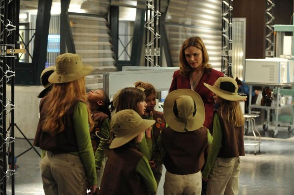 BONES: Brennan (Emily Deschanel, R) meets with a group of girls interested in studying science in the BONES episode "The Tough Man in the Tender Chicken" airing Thursday, Nov. 5 (8:00-9:00 PM ET/PT) on FOX. ©2009 Fox Broadcasting Co. Cr: Ray Mickshaw/FOX BONES: Brennan (Emily Deschanel, R) meets with a group of girls interested in studying science in the BONES episode "The Tough Man in the Tender Chicken" airing Thursday, Nov. 5 (8:00-9:00 PM ET/PT) on FOX. ©2009 Fox Broadcasting Co. Cr: Ray Mickshaw/FOX