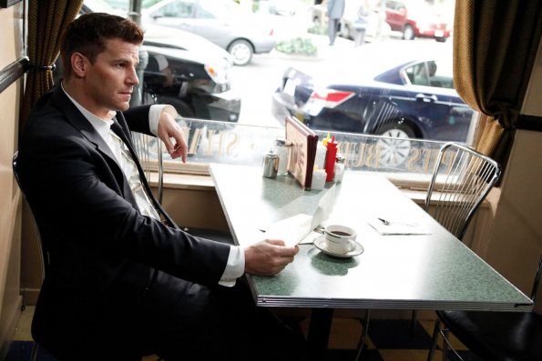 BONES: Booth (David Boreanaz) has a difficult decision to make in the BONES season finale episode "The Beginning in the End" airing Thursday, May 20 (8:00-9:00 PM ET/PT) on FOX. ©2010 Fox Broadcasting Co. Cr: Greg Gayne/FOX BONES: Booth (David Boreanaz) has a difficult decision to make in the BONES season finale episode "The Beginning in the End" airing Thursday, May 20 (8:00-9:00 PM ET/PT) on FOX. ©2010 Fox Broadcasting Co. Cr: Greg Gayne/FOX